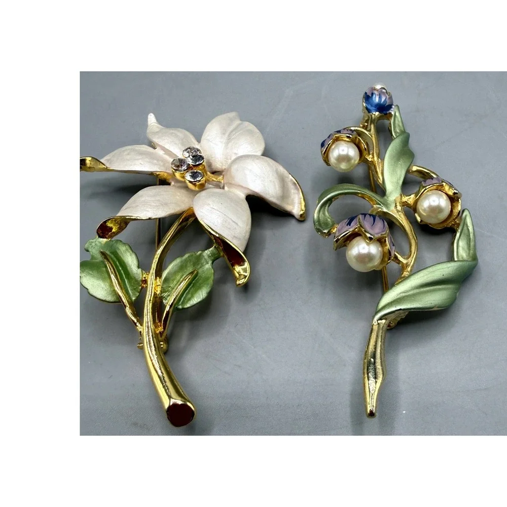 Set of 2 Floral Enamel Brooches Gold Tone Faux Pearl Rhinestone Flower Pins